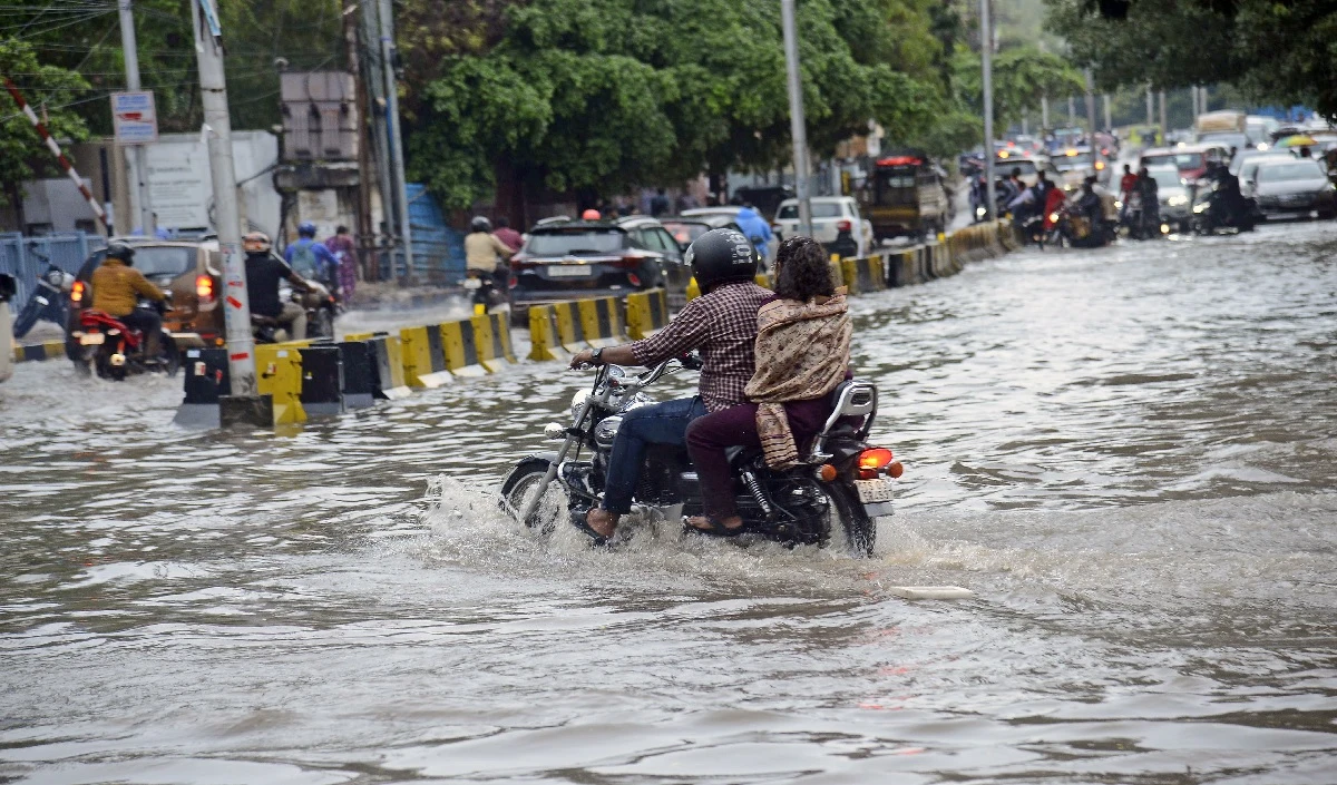 Heavy Rain Caused Devastation In Hyderabad, Wall Collapsed, Seven ...