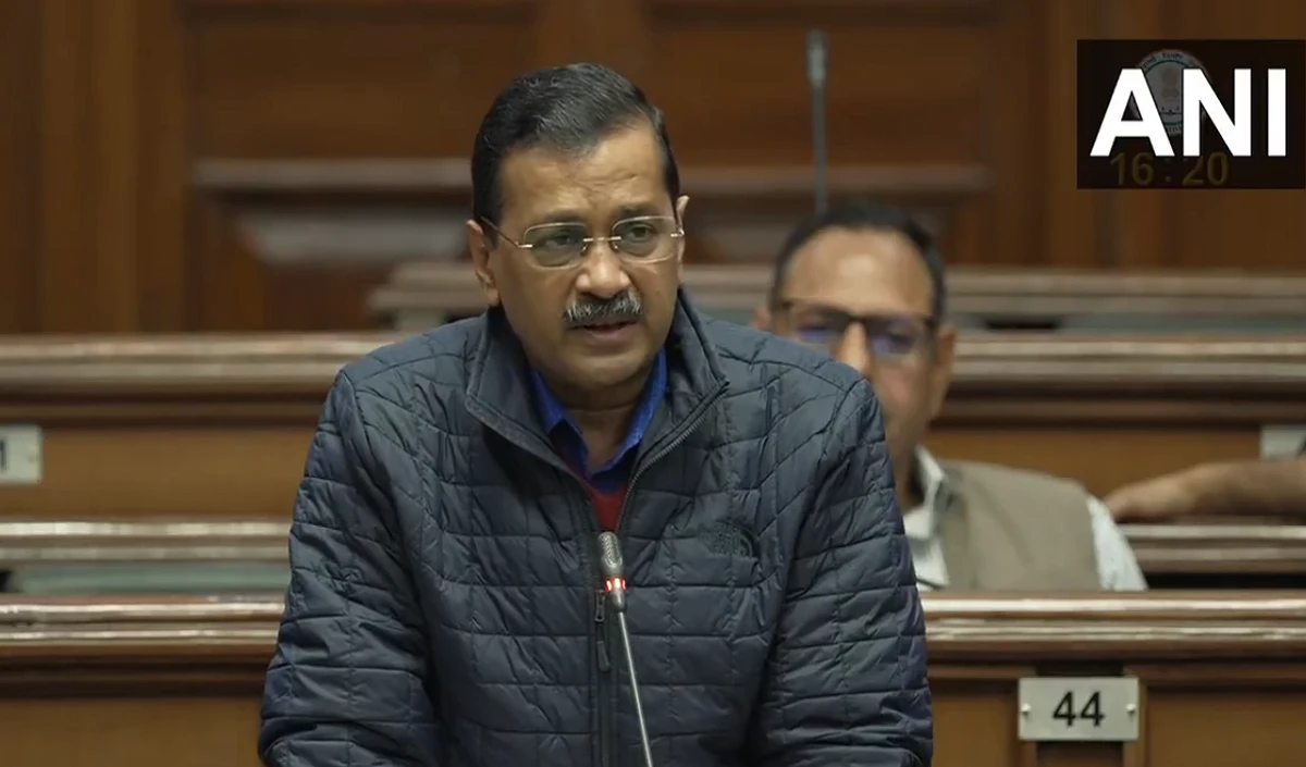 delhi law and order situation is not being maintained by the central government kejriwal said