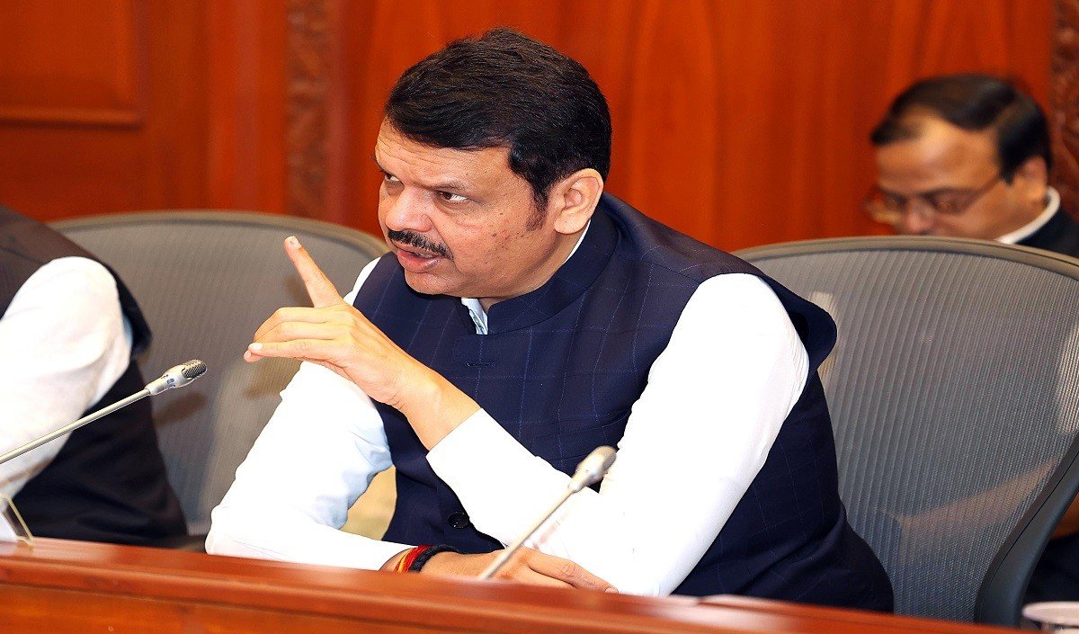 maharashtra fake birth certificates to illegal bangladeshis fadnavis orders investigation