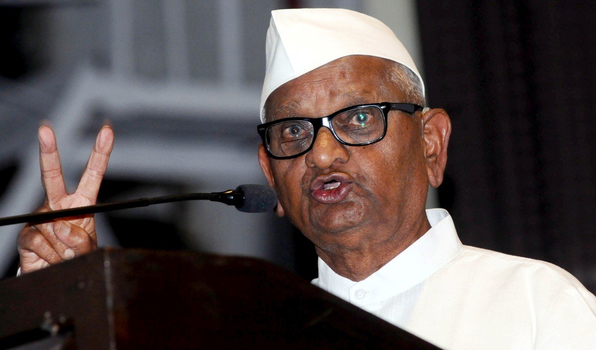 anna hazare large 1120 21