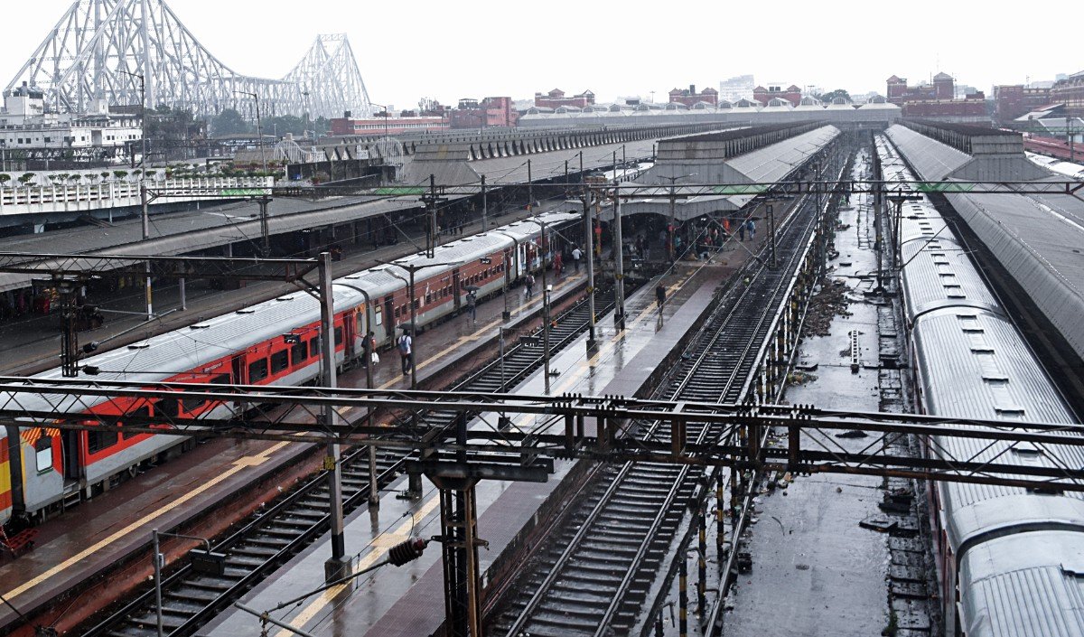 Attempt to derail train near Rae Bareli failed, investigation begins