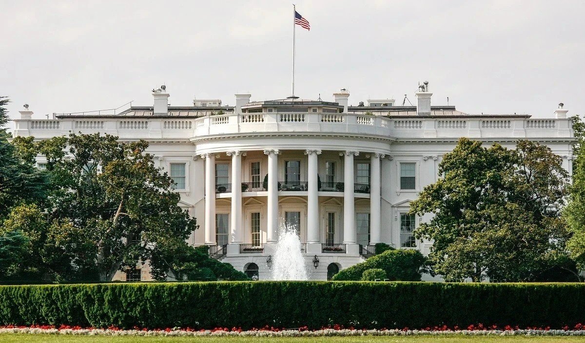 white house large 1129 153