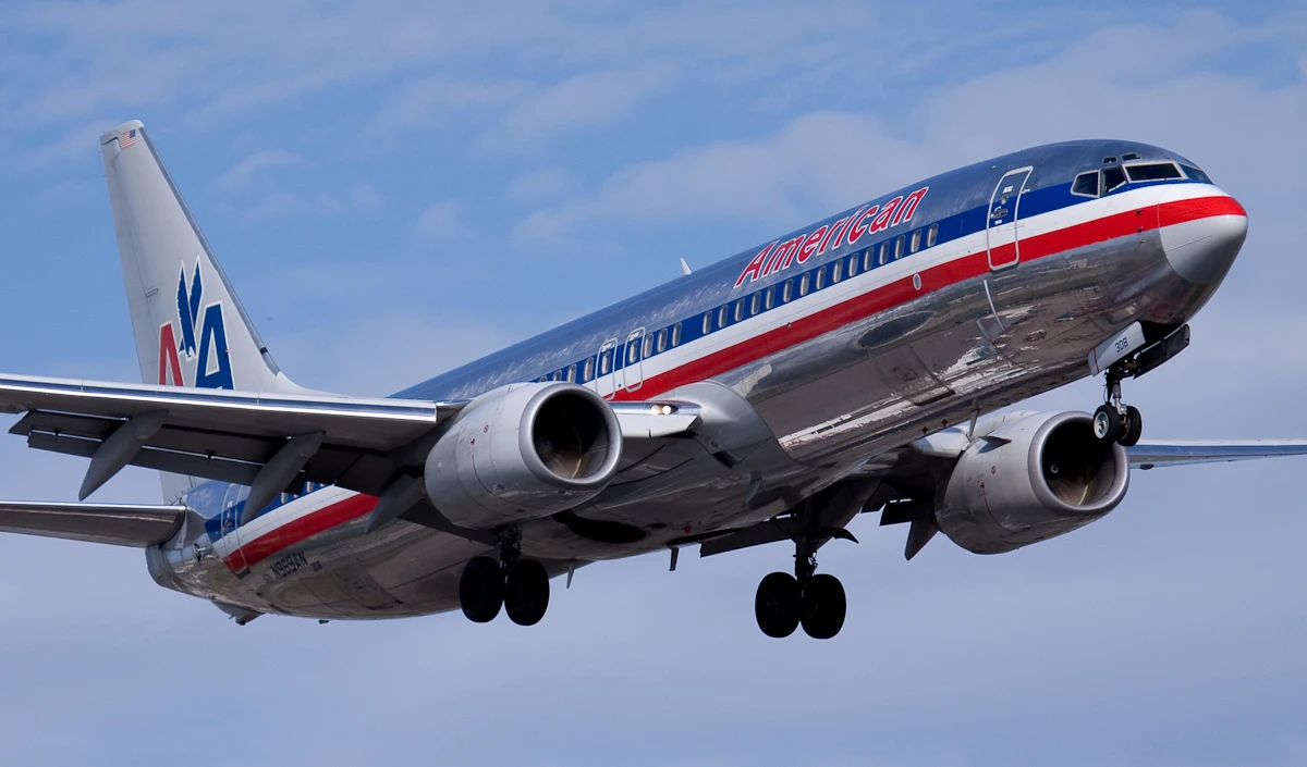 american airlines large 1213 144.webp