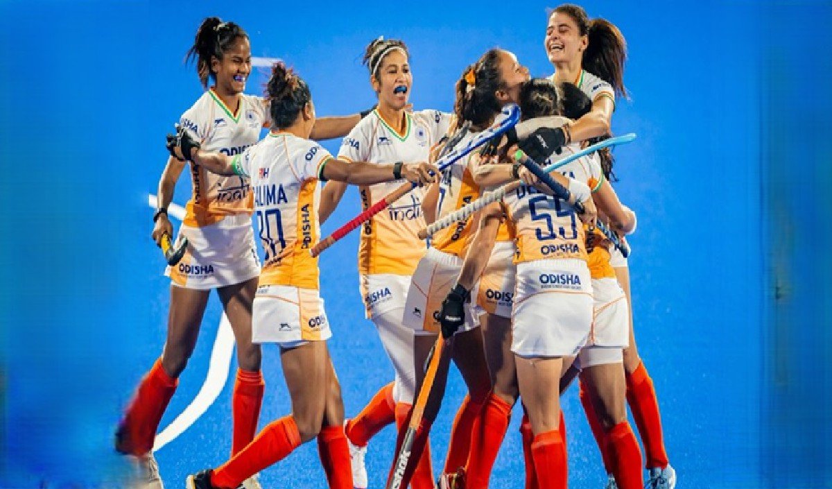 indian womens hockey team large 1506 150