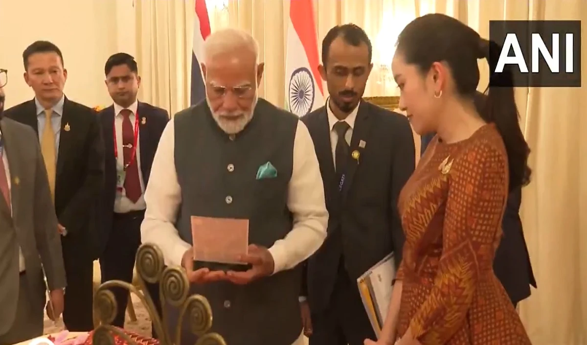 thailand pm presented tripitaka pm modi said this