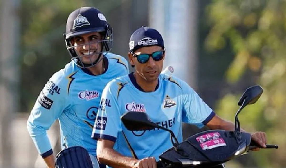 ashish nehra and shubman gill large 2131 150.webp
