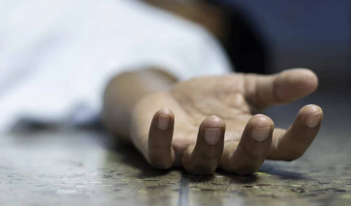 dead body large 0957 153.webp