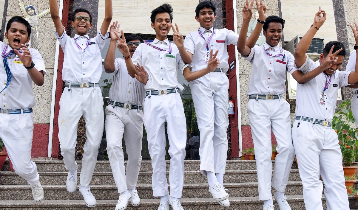 HPBOSE Class 12th Result 2025 | Girls defeated boys in Himachal Board 12th results, topper of Una