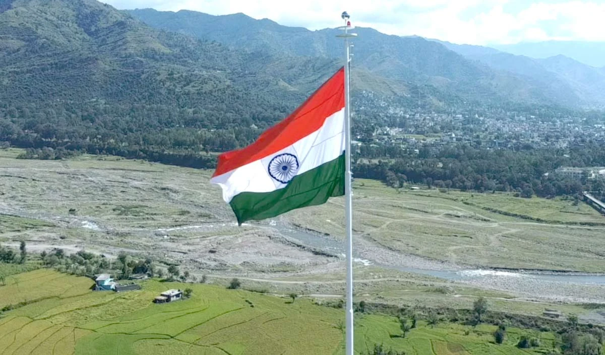 india flag large 1202 23.webp