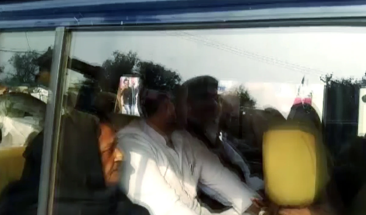 azam khan large 1802 19.webp