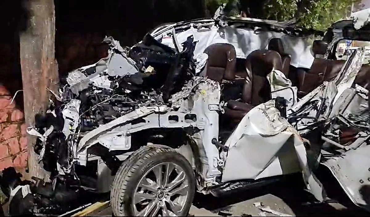 car accident large 1306 153.webp