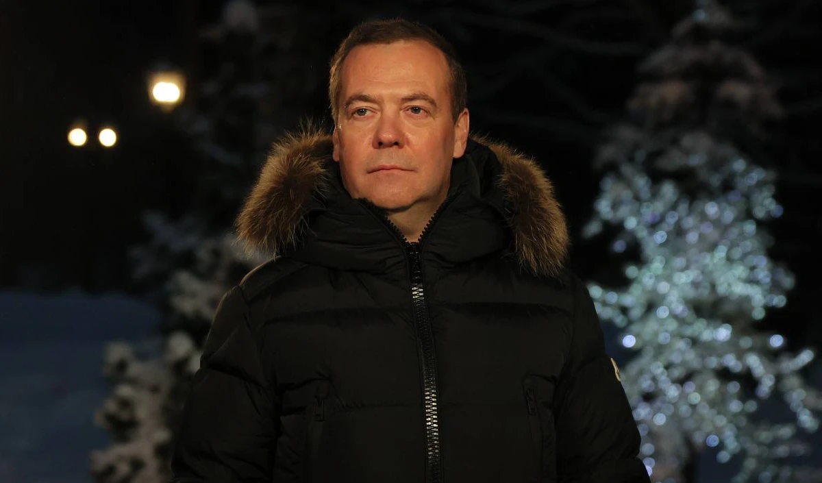dmitry medvedev large 1935 80.webp