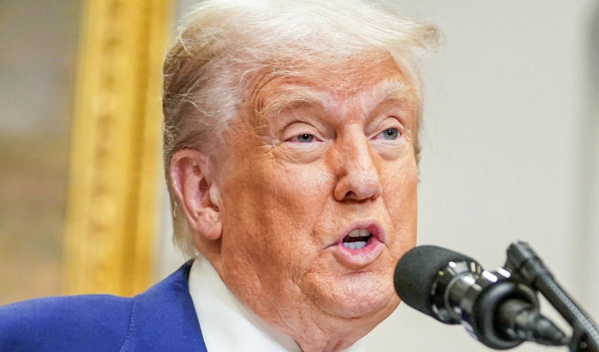 donald trump large 1135 21.webp