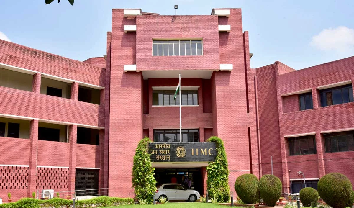 iimc large 1704 23.webp