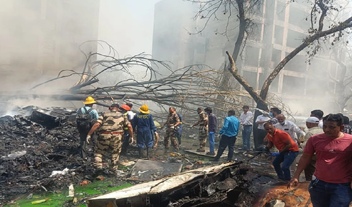 plane crash large 1748 19.webp