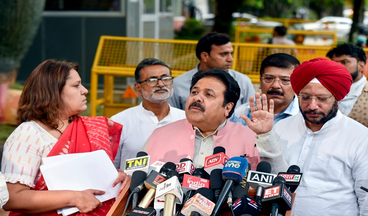 rajeev shukla large 1250 8.webp