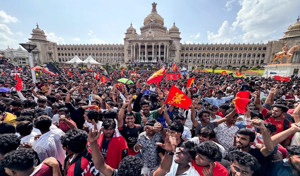 rcb fans large 1023 144.webp
