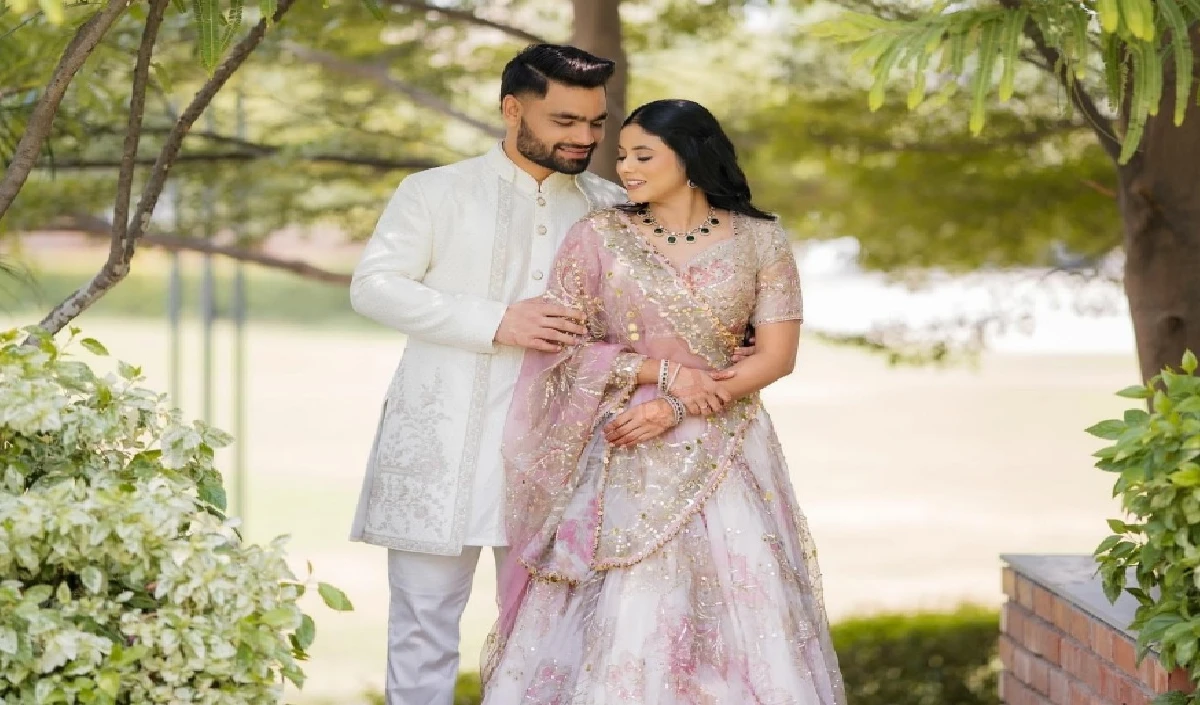 rinku singh and priya saroj large 1551 150.webp