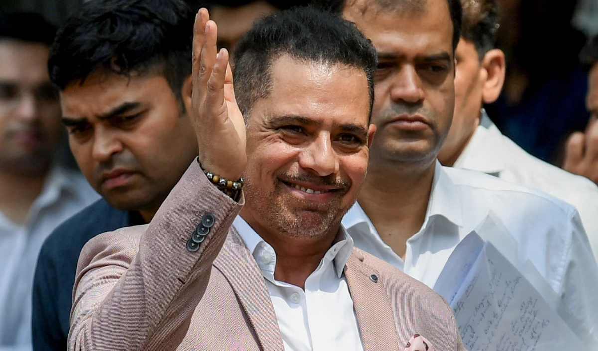 robert vadra large 1717 8.webp