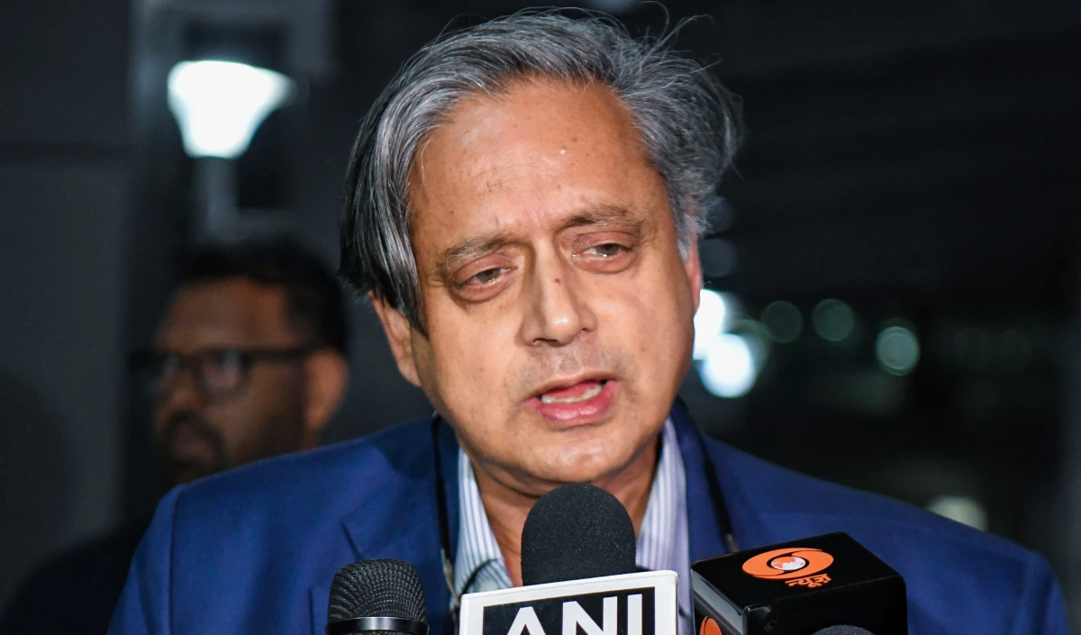 shashi tharoor large 1603 21.webp