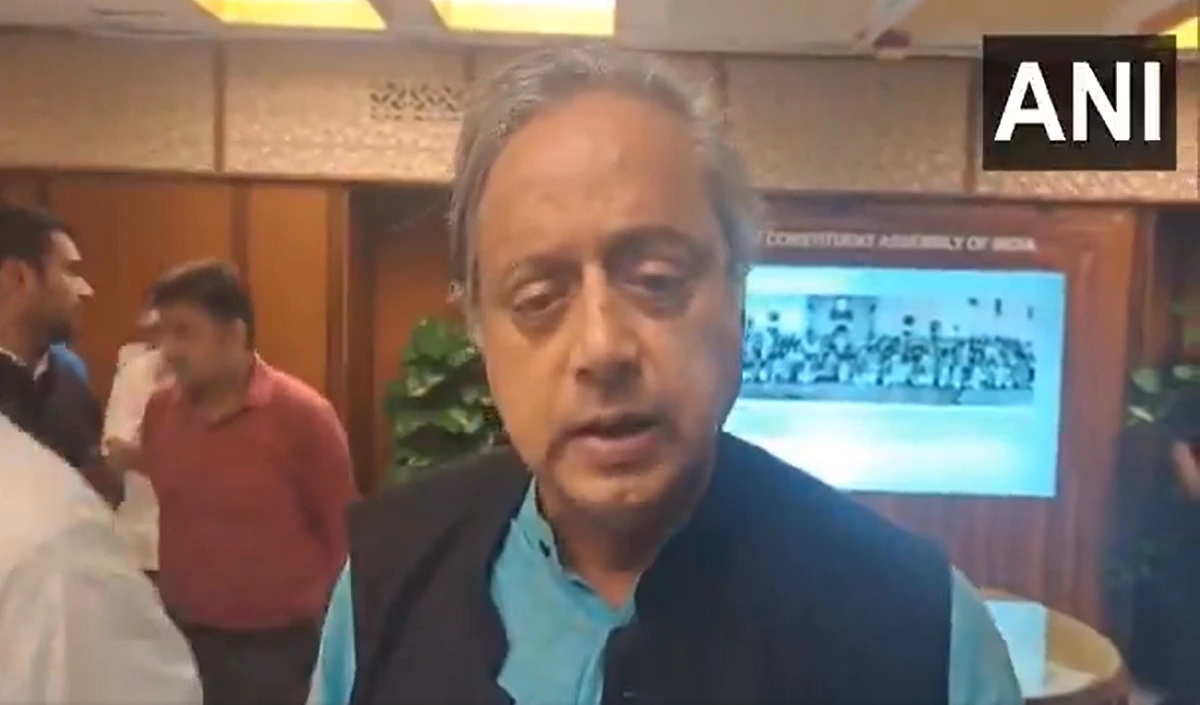 shashi tharoor large 1926 8.webp