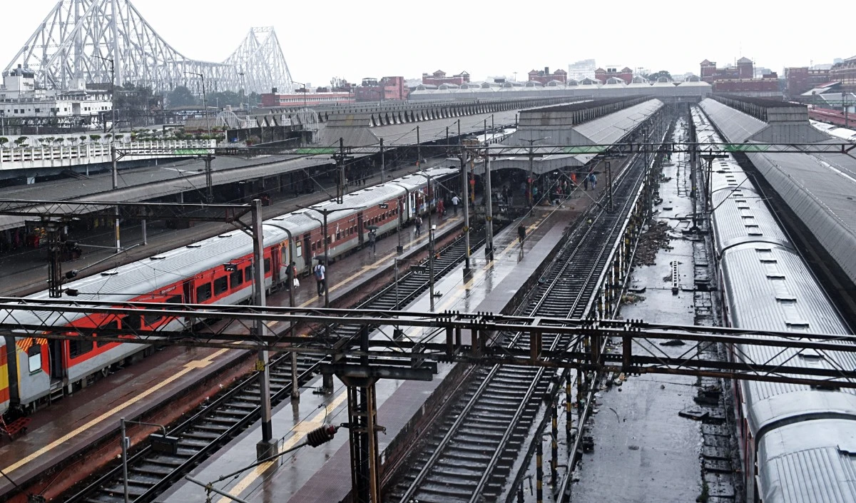 train large 1911 153.webp