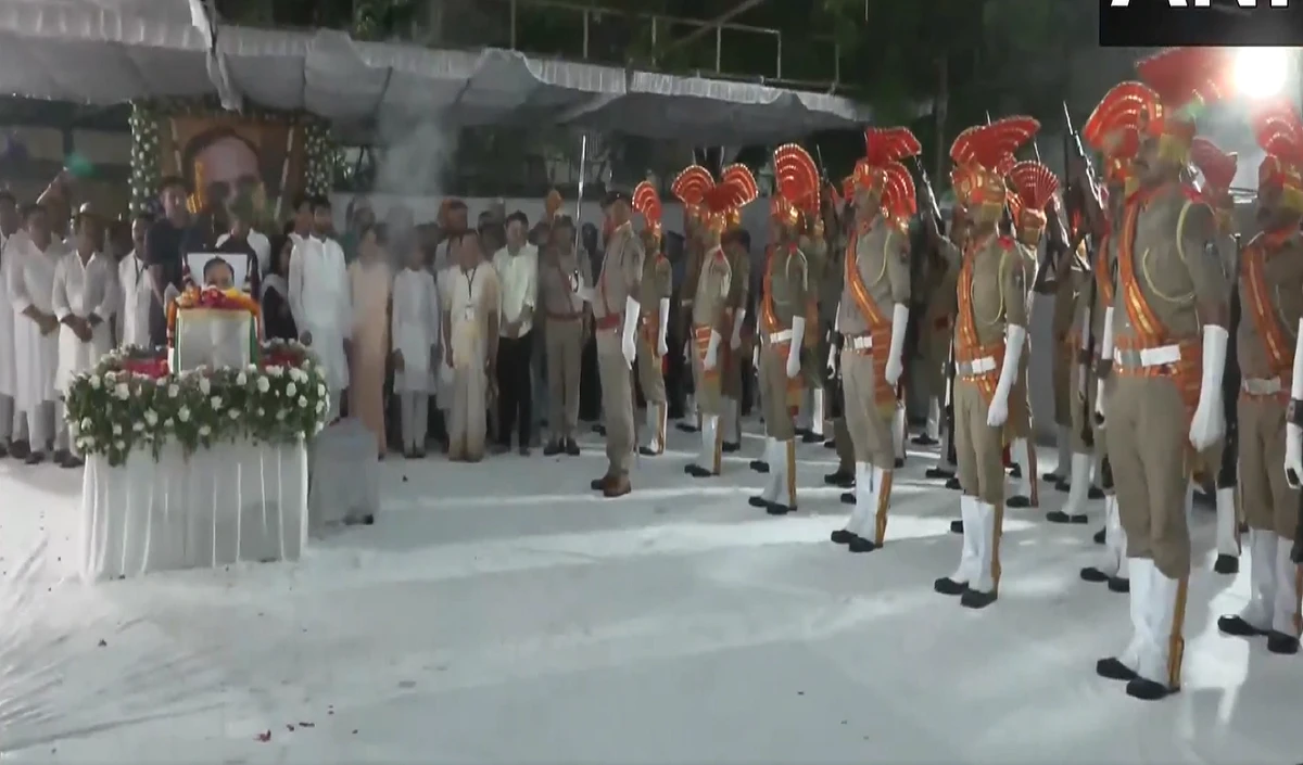 vijay rupani last rites large 1903 8.webp